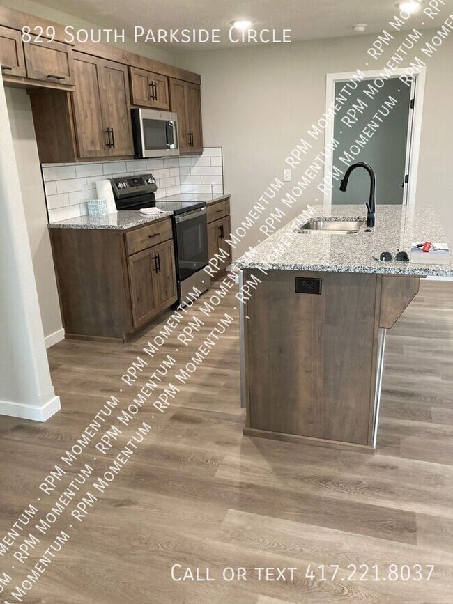 829 S Parkside Cir, Nixa, MO 65714 - photo 5