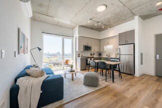 521 50th Ave, Long Island City, NY 11101