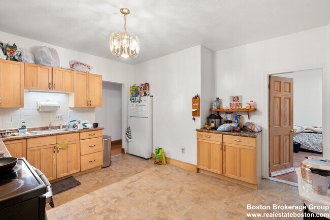 78 Hillside St unit 1, Roxbury Crossing, MA 02120 - photo 3