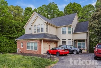 16002 Pennsbury Dr, Bowie, MD 20716