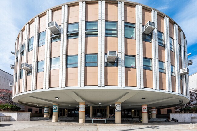 Victory Collegiate High School is a public school located in Brooklyn, NY