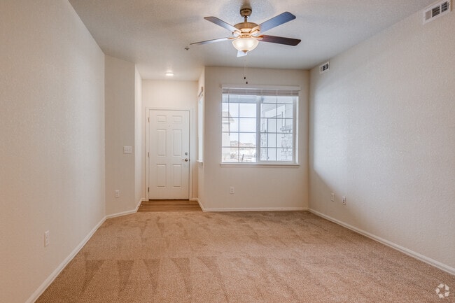 2 BR, 2 BA - 1,116 SF