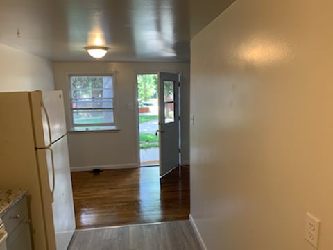 324 S Mckinley St unit 324 S McKinley, Casper, WY 82601 - photo 3