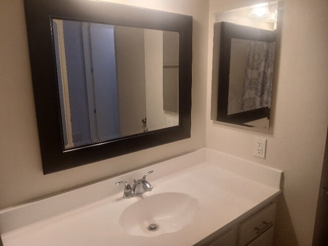 27325 Camp Plenty Rd unit 2, Santa Clarita, CA 91351 - photo 6