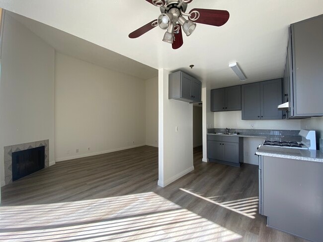 1220 Las Palmas Ave N unit 207, Los Angeles, CA 90038 - photo 4