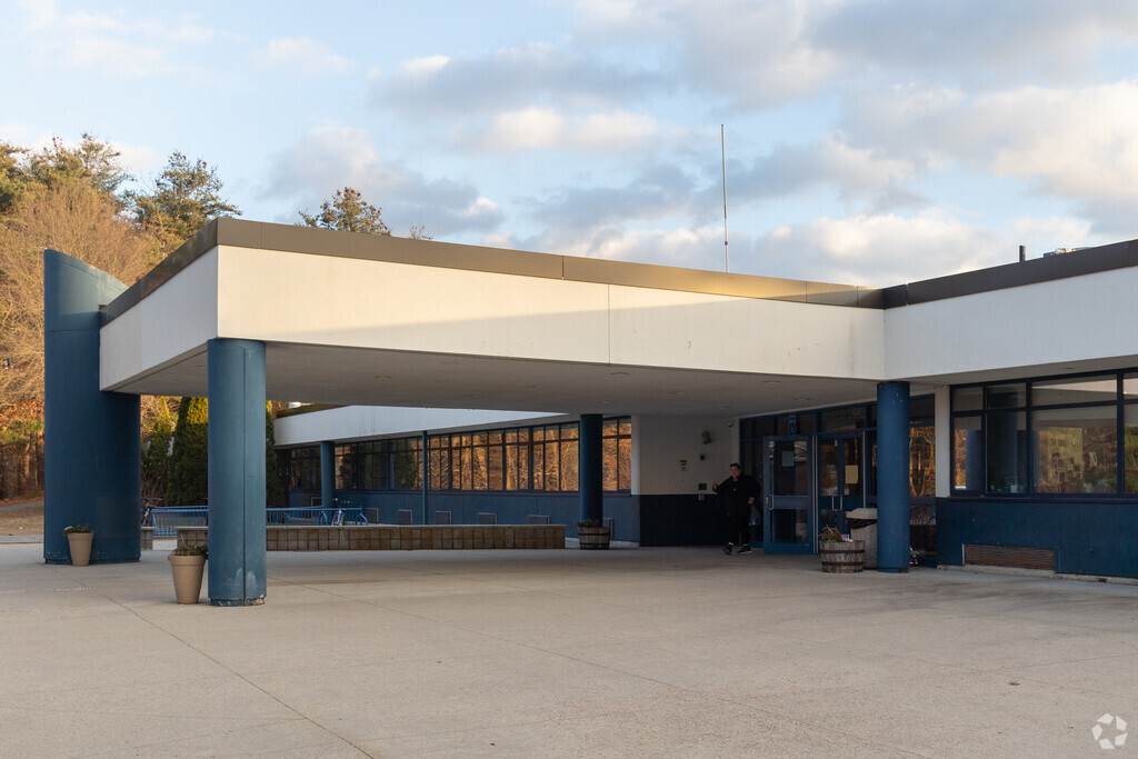 The Wayland Middle School educates the young minds of students in grades 6-8.