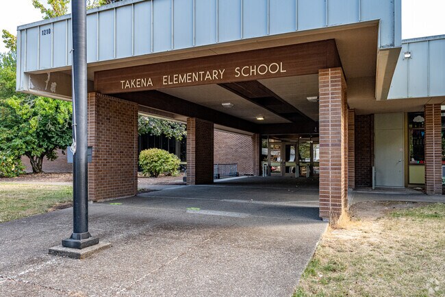 Students and teachers are proud of Takena Elementary School in Albany, Orgeon.