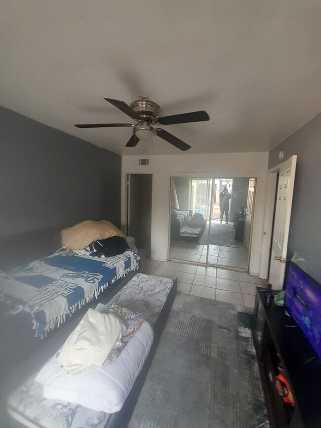 1141 W D St unit Apartment Available, Ontario, CA 91762 - photo 4