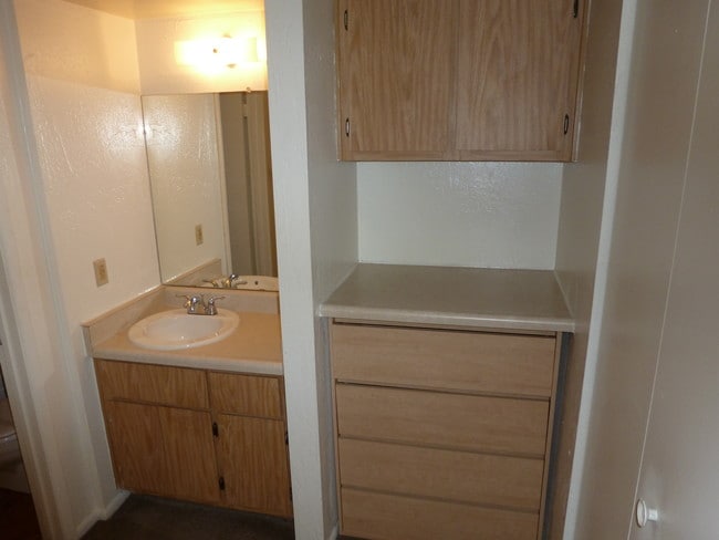 University Square Apartments, Flagstaff, AZ 86001 - photo 5