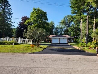 9976 Edgewood Ave, Traverse City, MI 49685