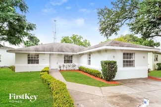 2442 Ave C NW, Winter Haven, FL 33880