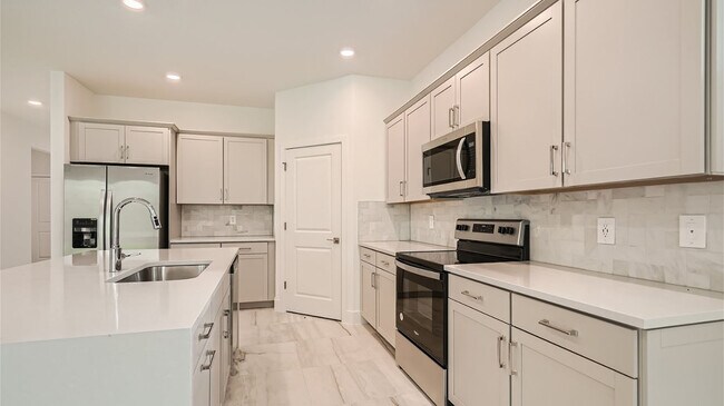 6510 SE Park Trace Dr unit 36207135, Stuart, FL 34997 - photo 5