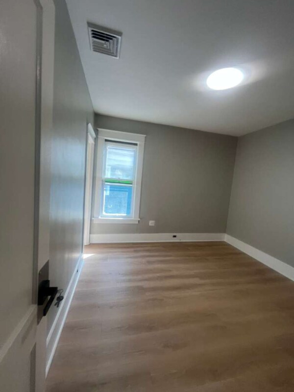 36 Mcclellan Ave unit 2, Amsterdam, NY 12010 - photo 7