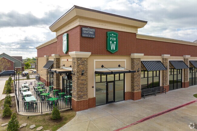 Pub W at Cross Timbers in Lakeridge Run