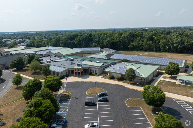 Lumberton Middle School has a student-teacher ration of 11-1.