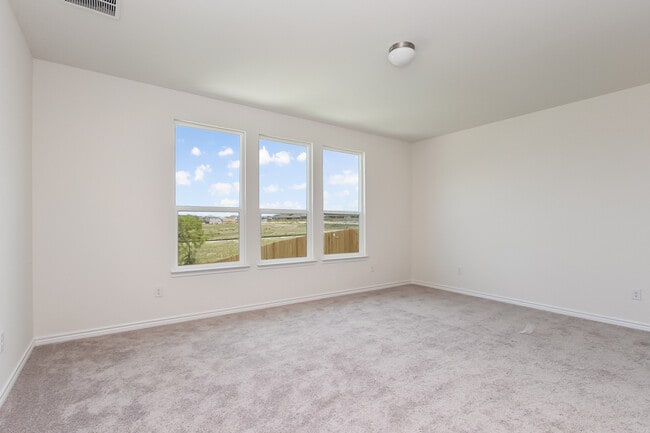 15535 Electra Cir, San Antonio, TX 78245 - photo 7