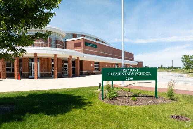 Fremont Elementary School is located in Ivanhoe, IL.