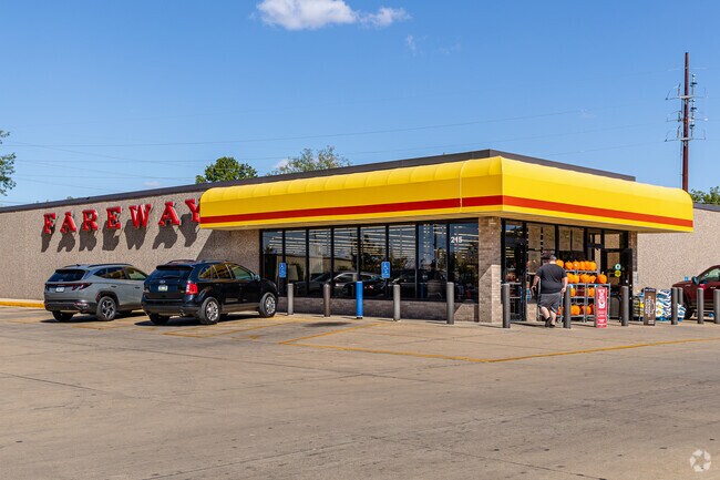 Highland residents can get groceries at Fareway.