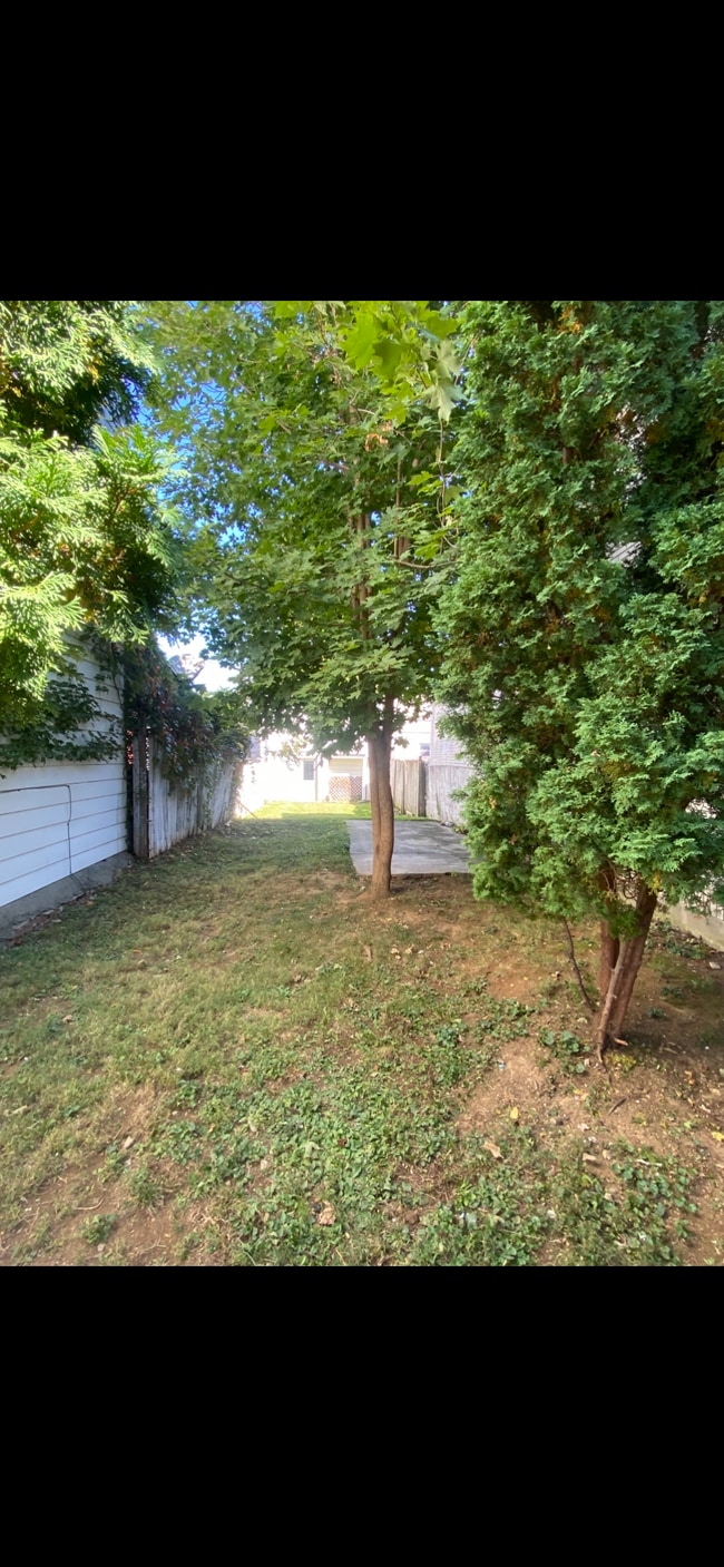 230 N Hazel St Unit 1BR with Garage and Yard, Allentown, PA 18102