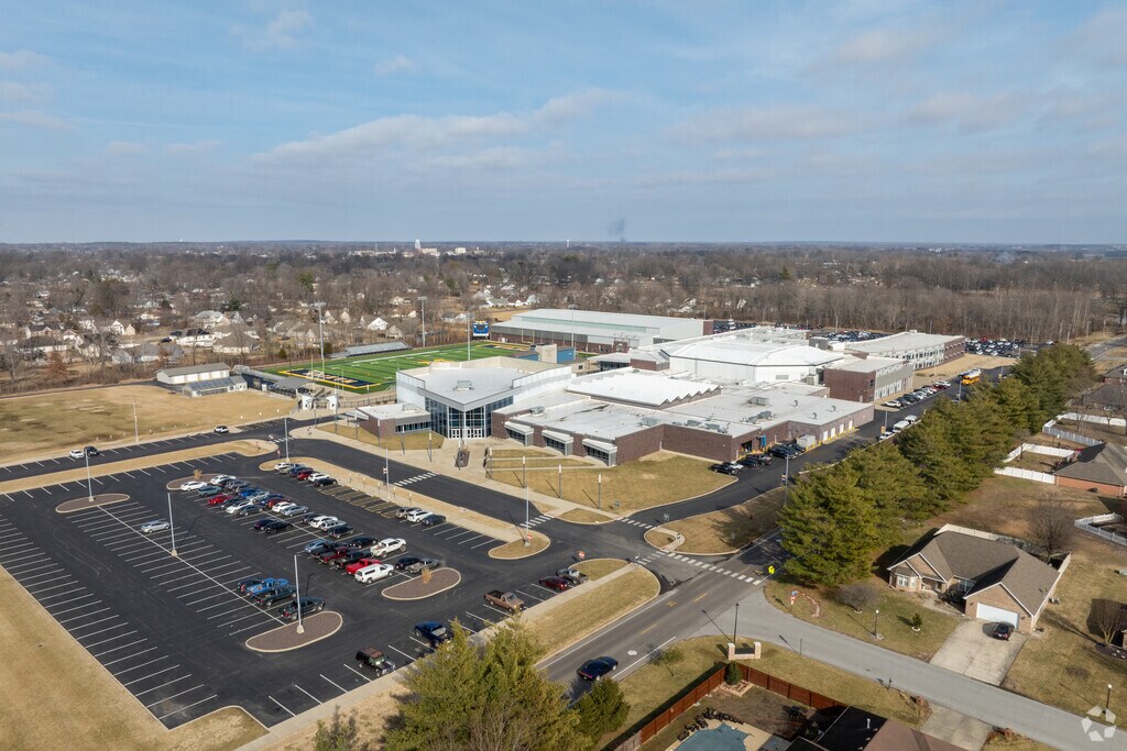 Marion High School is the rated one of the top high schools in Williamson County.