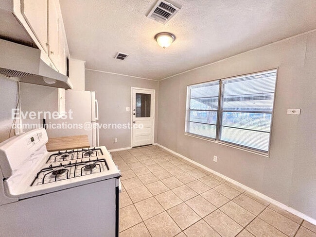 3719 Dumbarton Rd, Pasadena, TX 77503 - photo 3