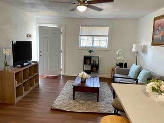 822 2nd St SW, Hickory, NC 28602