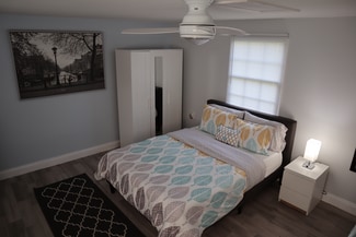 300 NW 21st St, Boca Raton, FL 33431