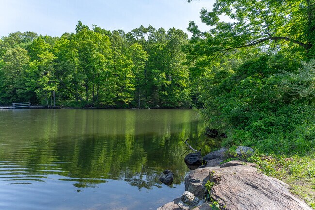Bridgewater Town Park sits on Lake Lillinonah, a Housatonic River reservoir.