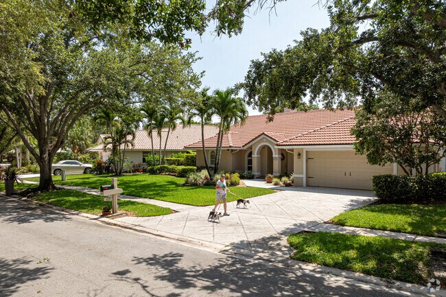 The Shores provides walkable and pet-friendly surroundings.