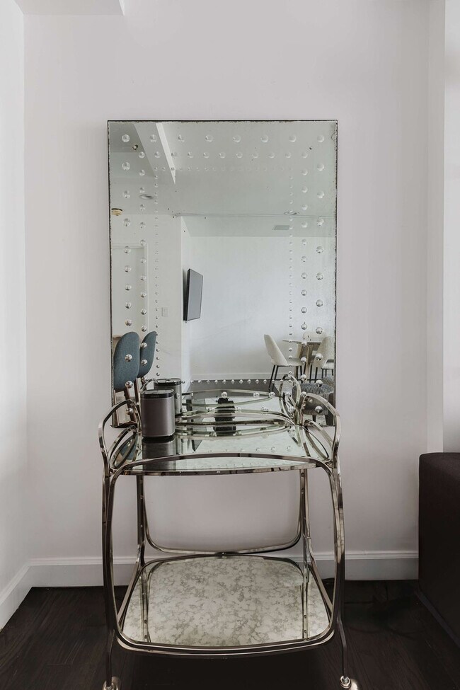 323 E 51st St unit ID1023419P, New York, NY 10022 - photo 7