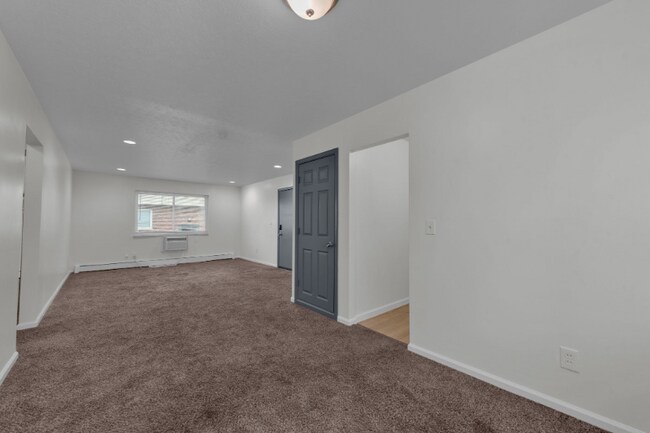 6011 Stover Ave unit 1, Cincinnati, OH 45237 - photo 4