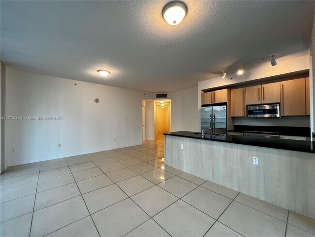 Axis at Brickell Village unit LPH3820-N, Miami, FL 33130 - photo 7