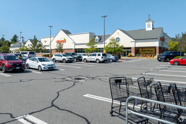 Windham residents can grocery shop at the Shaws in Indian Rock Crossing.