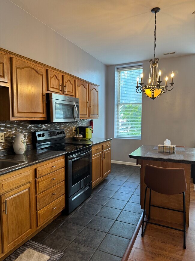 110 1/2 E 6th St unit 1, Bloomington, IN 47408 - photo 3