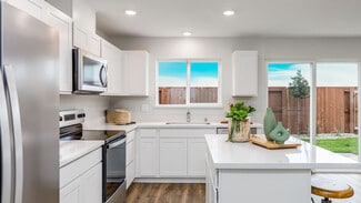 831 Congaree Ln, Redding, CA 96001