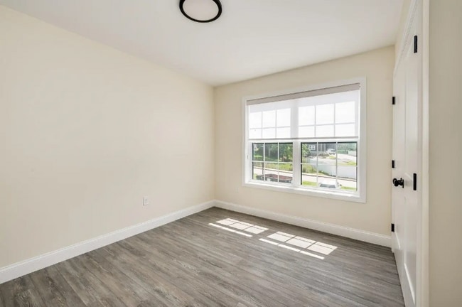 725-727 Central Ave unit 103, Dover, NH 03820 - photo 6