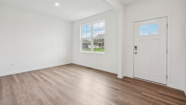 9946 Edgebrook Ln, Huntley, IL 60142 - photo 2