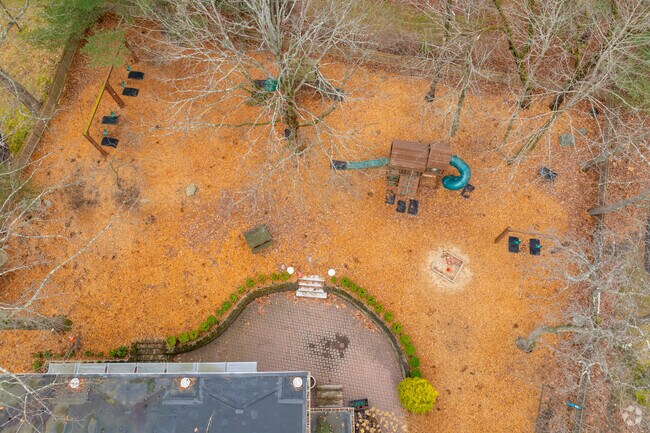 Children's Own School in Winchester has a student-teacher ratio of 15 to 1.