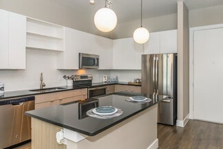 6848 Bandera Ave, Dallas, TX 75225