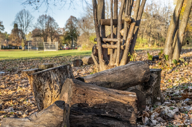 Sandburg Elementary School in Greater Sandburg has an outdoor classroom next to Sandburg Woods.