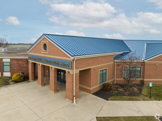 Blanchester Middle School
Public Elementary & Middle School
Goshen, Blanchester OH