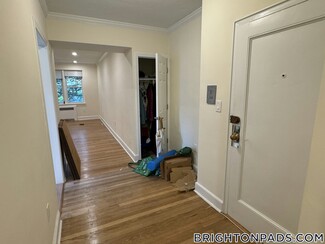 71 Kilsyth Rd Unit 9, Boston, MA 02135