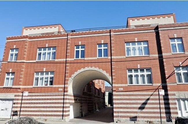 2429 N Clybourn Ave unit E, Chicago, IL 60614 - photo 6