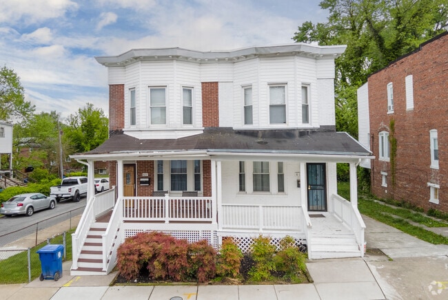 Richnor Springs feature many homes with bowed front bay windows.