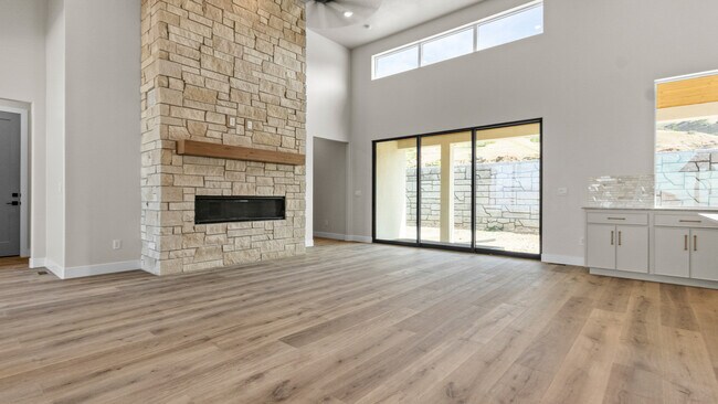 21-130 E Skara Brae Blvd, Lehi, UT 84048 - photo 4