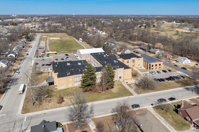 Fulton Middle School’s library is a hub for curious minds and lifelong learning.