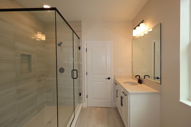 17323 Beachgrass Aly, Winter Garden, FL 34787 - photo 4