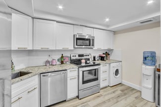 2000 Presidential Way, West Palm Beach, FL 33401