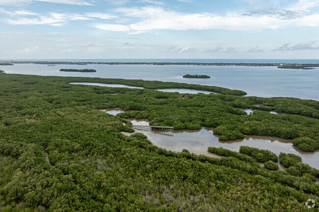 Oslo Riverfront Conservation Area features lush hammocks and birdwatching in Florida Ridge.