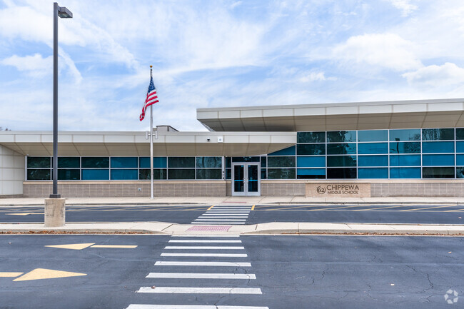Chippewa Middle School has an average student to teacher ratio of 10 to 1.